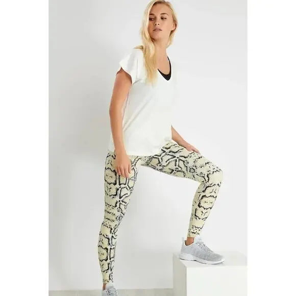 Varley Belfast Open-Back Tee size large - Picture 10 of 11